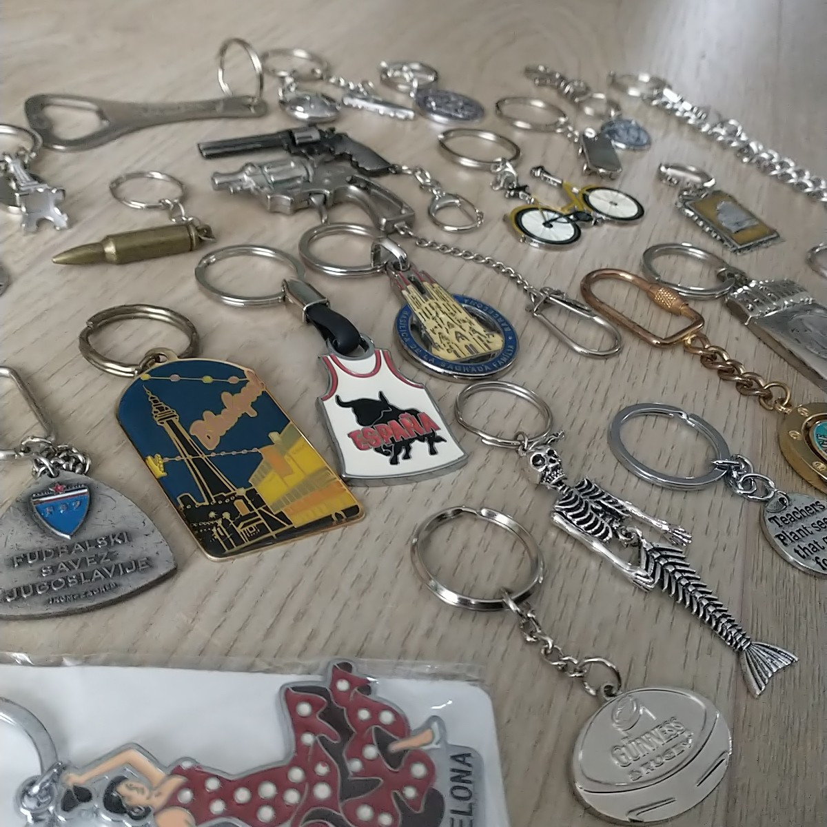 US JUNK KEY-CHAIN ／ VINTAGE Vintage HAWAII Surf Beach Wave 1980's Keychain Key Chain Fob