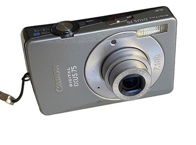 CANON IXUS 75 Digital Camera Silver TESTED WORKING But Has Small Issues