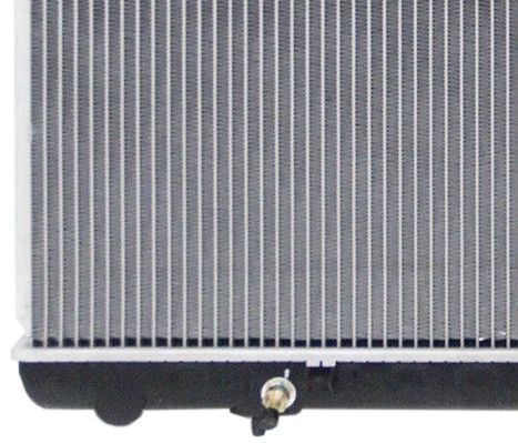 Sunbelt Radiator For 96-00 Nissan Pathfinder INFINITI QX4 3.3L Lifetime Warranty - Imagem 4 de 4