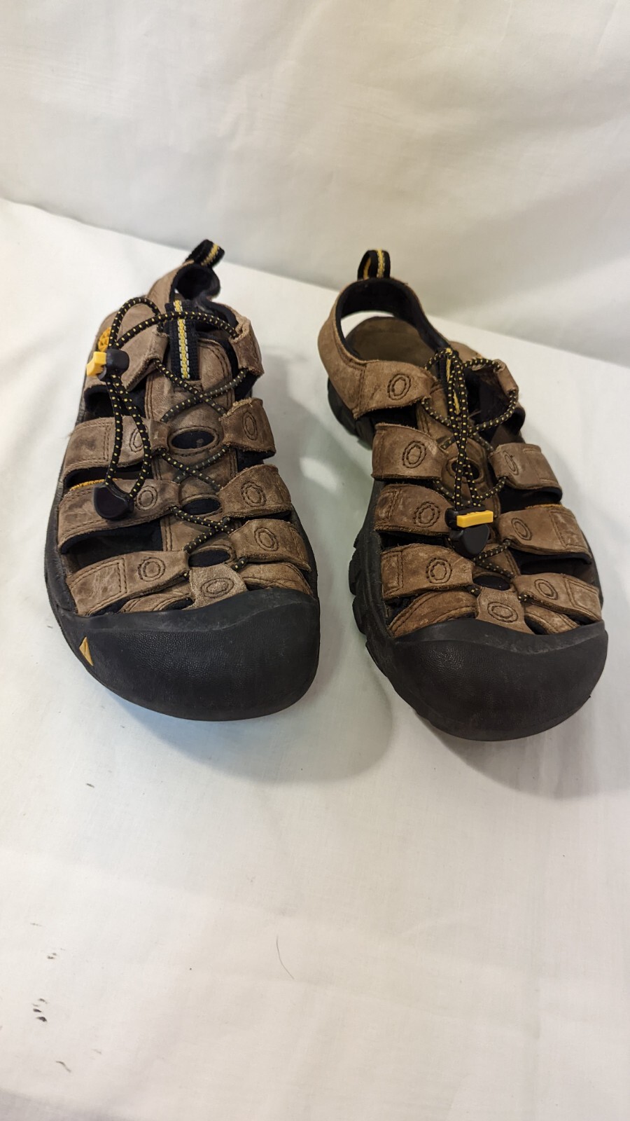 Sandali sportivi KEEN Newport da uomo taglia 9 5 in pelle impermeabili da trekking punta chiusa