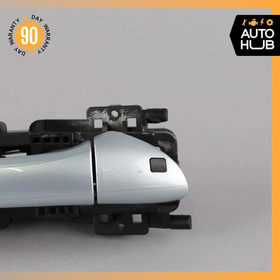 05-11 Manija de puerta exterior lado pasajero derecho mercedes r171 slk280 slk350 fabricante de equipos originales Foto 2 de 4