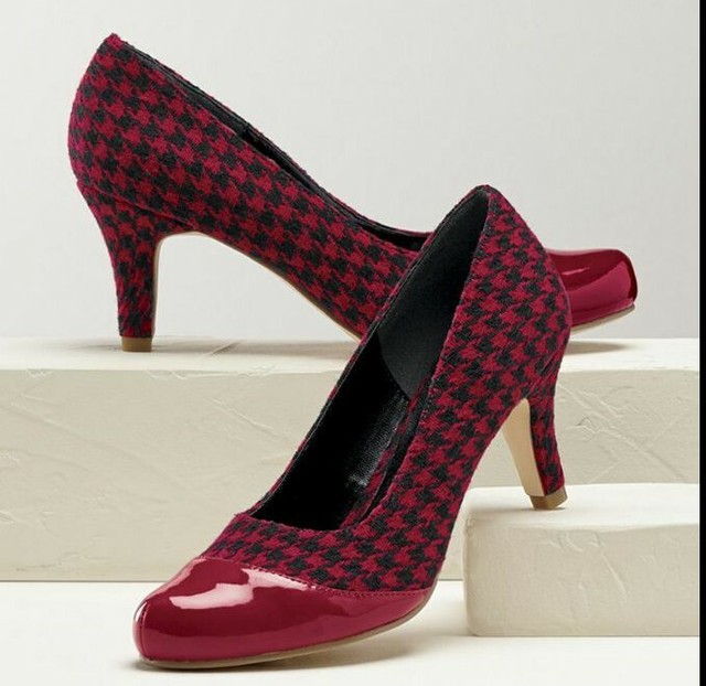 NEW WOMENS ASHRO BLACK & RED CLOVER HOUNDSTOOTH SHOES HEELS SIZE 9.5M 9