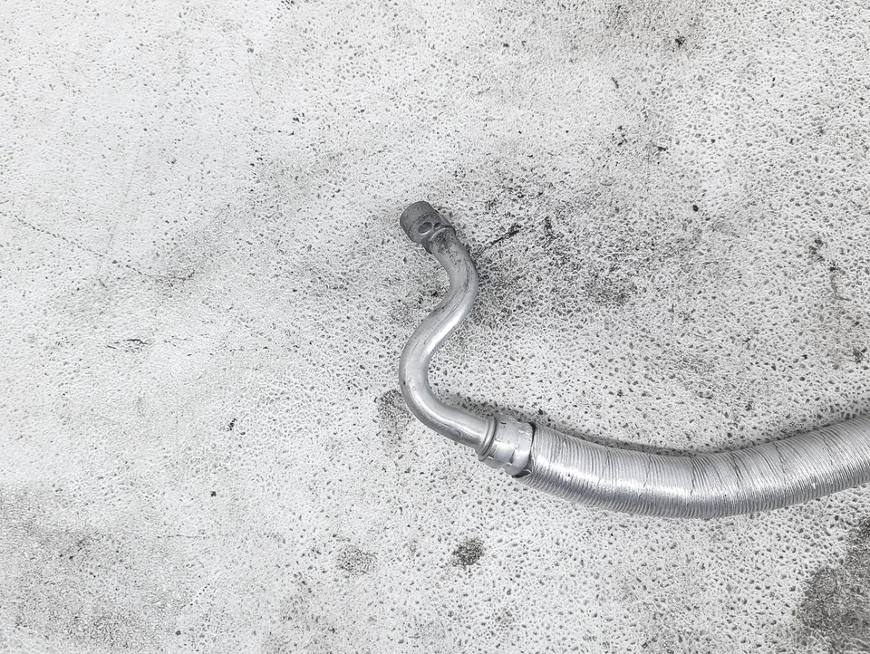 Manguera de líquido de succión aire acondicionado BMW 530I 2006-2007 64-50-9-181-829 Foto 2 de 4