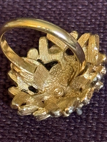 RARO anello cocktail vintage CORO tono oro strass FIRMATO regolabile - Foto 3 di 7