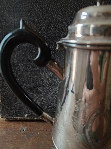 Kaffeekanne Teekanne Metall versilbert Dekor Medaillons Jungfrau und Gemüse Tee Kaffee - Bild 4 von 11