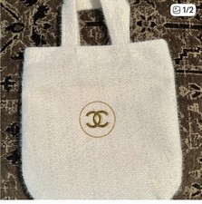 CHANEL Beauty Beaute VIP Bag