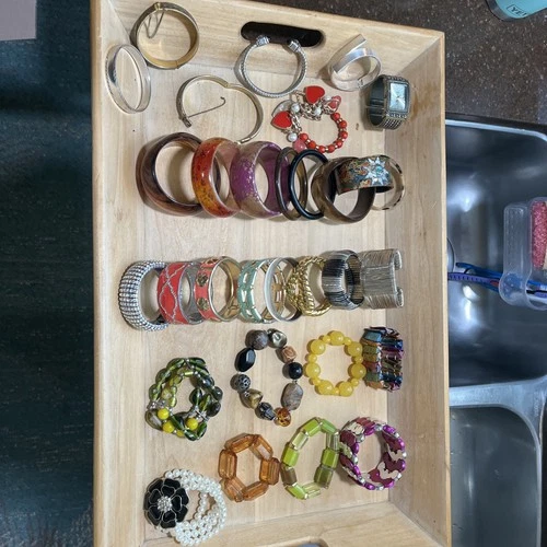 Vintage Estate Fashion Costume Jewelry 31 Pc.Lot Bracelets Enameled  Bakelite+++