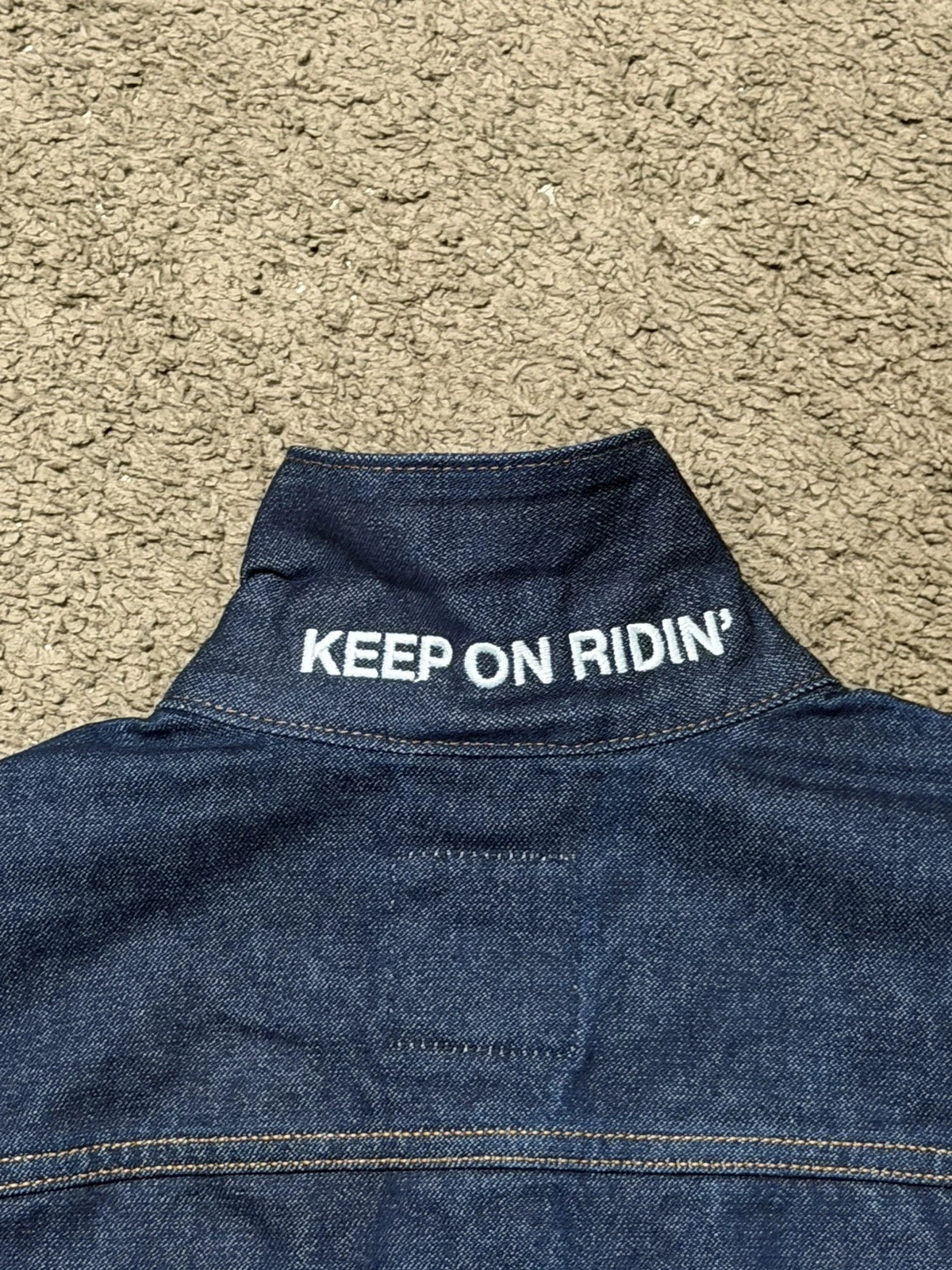 RARE Wrangler Diamond Cross Ranch Denim Jacket Limited Edition Western 124MJ XL - product detail image 11