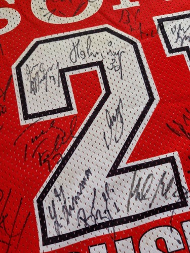Guiseppe Busillo KOLNER HAIE TRIKOT - WITH ALL PLAYER SIGNATURES 1998 - Bild 10 von 12