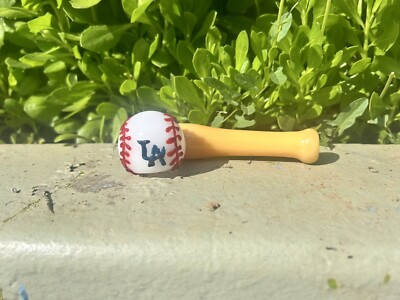 L.A Baseball Season gGlass Pipe (Hand Made)