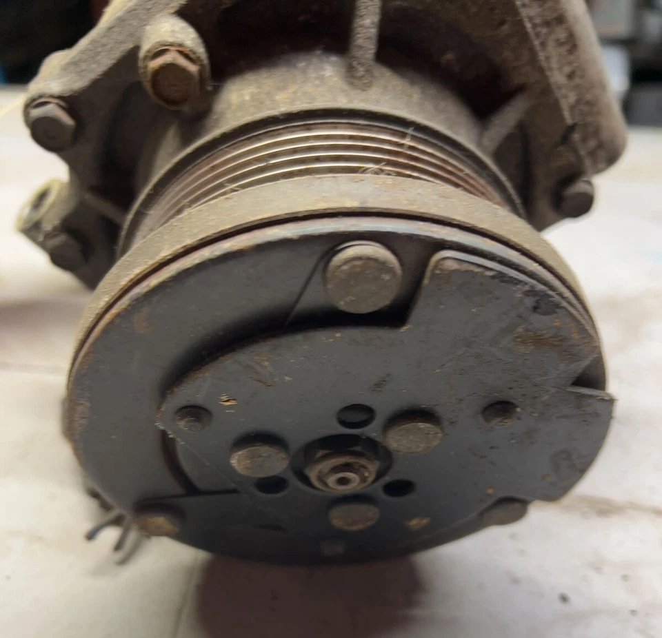 1996-1997 DODGE RAM VAN 1500 2500 3500 A/C Pump Unit Air Conditioning Compressor - Imagem 2 de 4