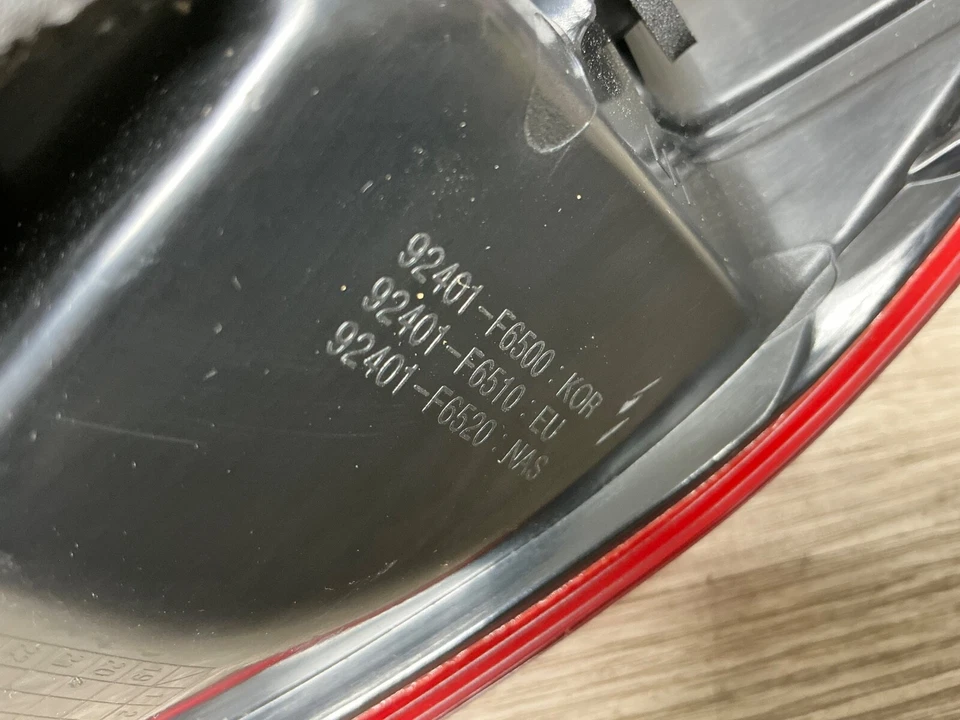 2020-2021-2022 KIA CADENZA OEM LH DRIVER SIDE OUTER LED TAILLIGHT OEM - Imagem 3 de 4