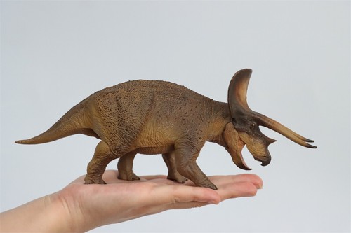PNSO 1/35 New Version Triceratops Model Adult Children Toys Gift Dinosaur Figure - Picture 2 of 15