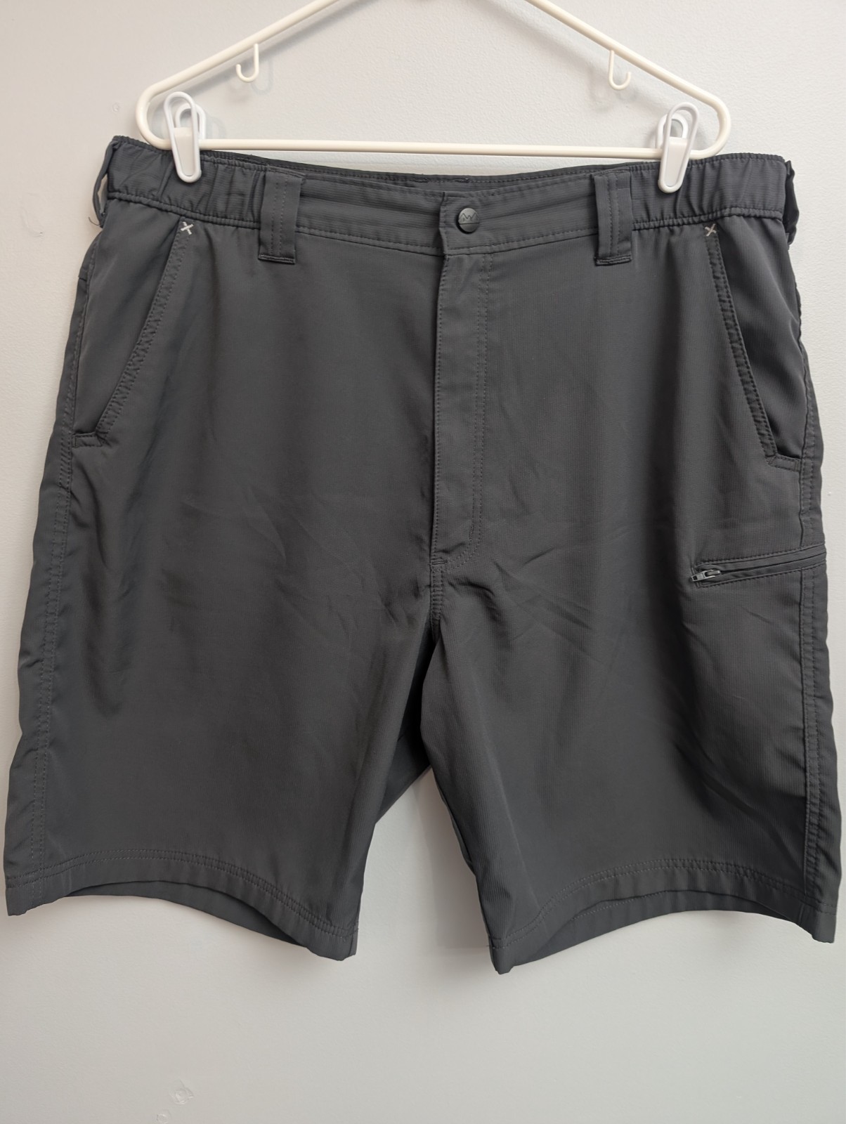 E4 Wrangler Outdoors Mens Black Utility Shorts Size 38