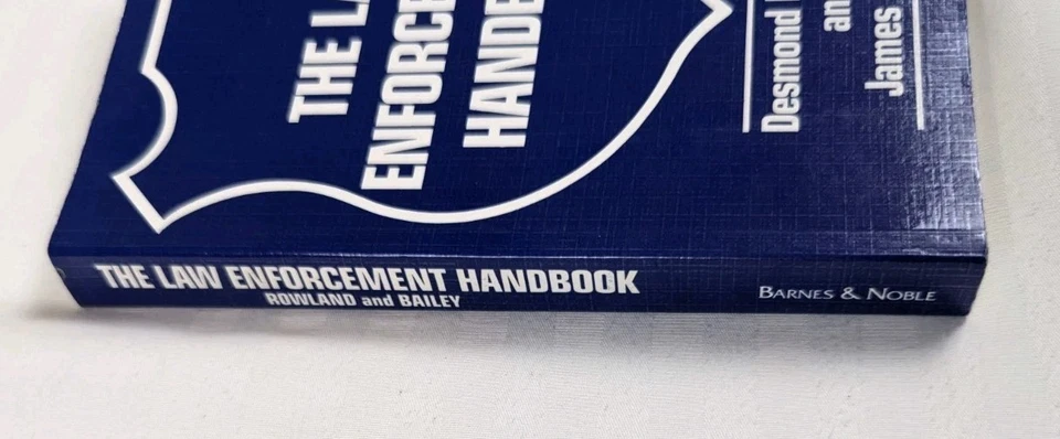 Law Enforcement Handbook Desmond Rowland Police Officer Criminal Investigator - Image 2 of 4
