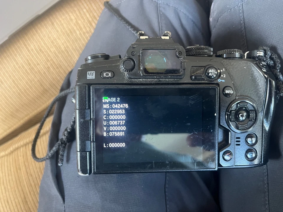 Olympus OM-D E-M1 Mark II, photo 2 of 5