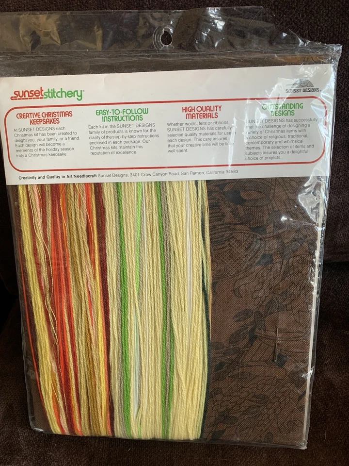 VTG NOS Embroidery Sunset Stitchery Natures Wreath Christmas Keepsake #2080 70’s - Image 3 of 4