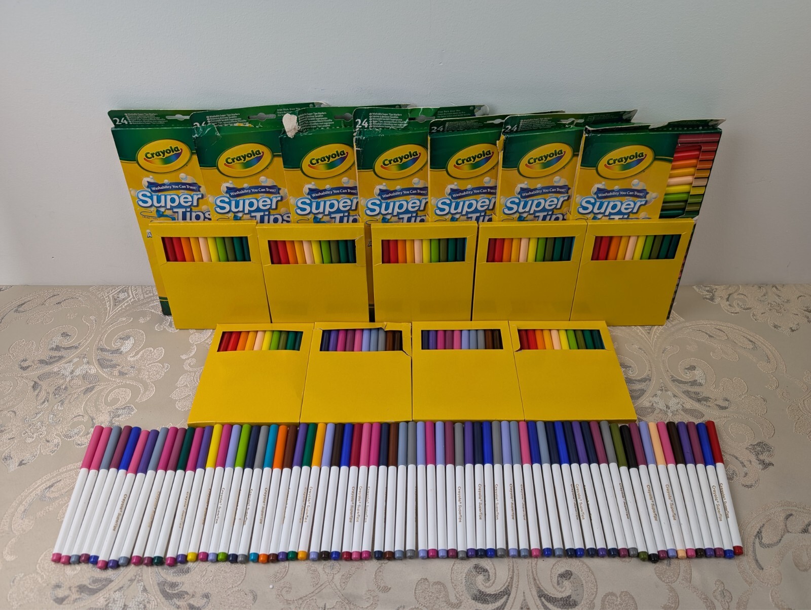 CRAYOLA SuperTips Washable Markers - Assorted Colours (Pack of 440 ) 24 Colours