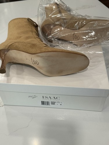Botas de tacón alto Isaac Mizrahi de gamuza camel con cordones - Imagen 2 de 6