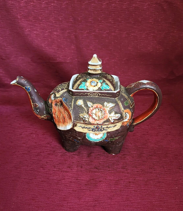 Antique Japanese Moriage Gilded Satsuma Hand Painted Elephant Teapot Japan