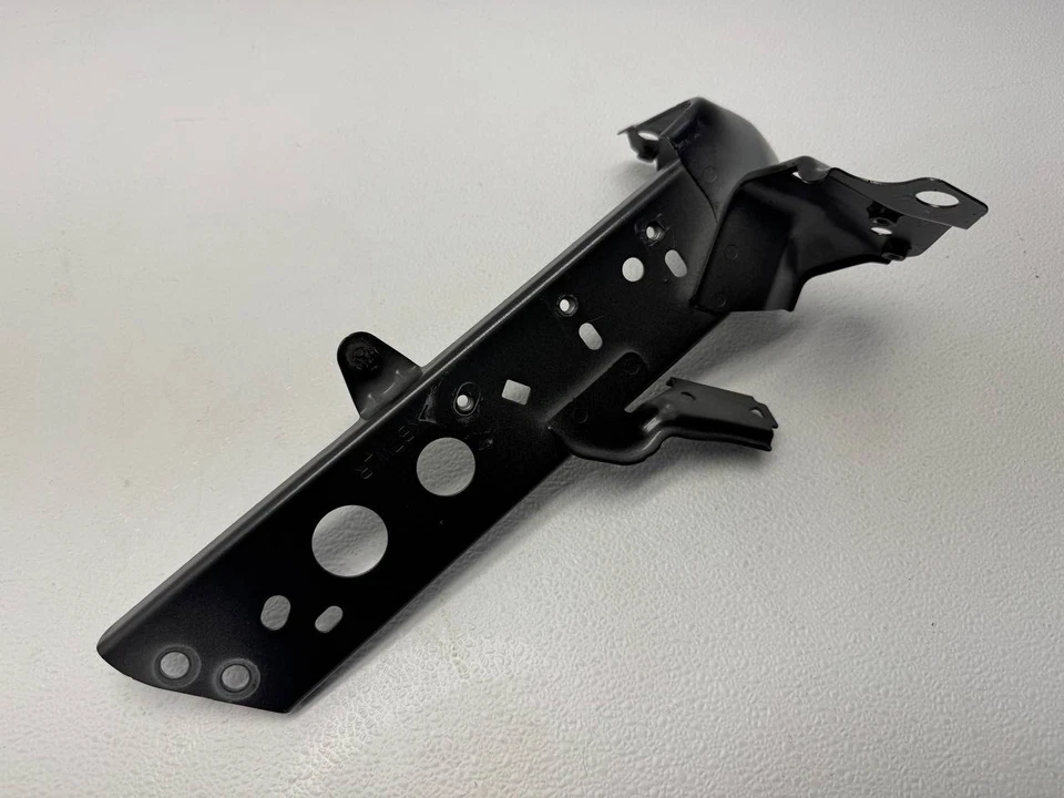 MAZDA CX-9 2017-2025 SOPORTE DE SOPORTE DE MONTAJE DE GUARDABARROS DELANTERO DERECHO FABRICANTE DE EQUIPOS ORIGINALES Foto 2 de 4