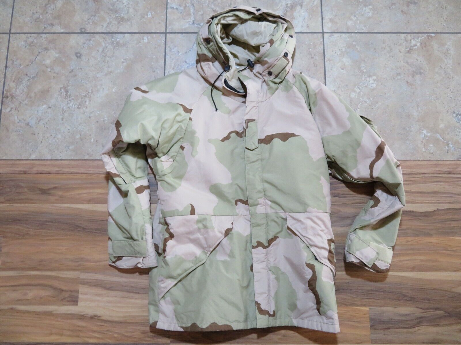 VTG Military GORE TEX Parka ECWCS Desert Camo Sz M Reg