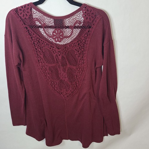 Wallpapher Medium Burgandy Shirt Long Sleeves Lace Back - Picture 5 of 6