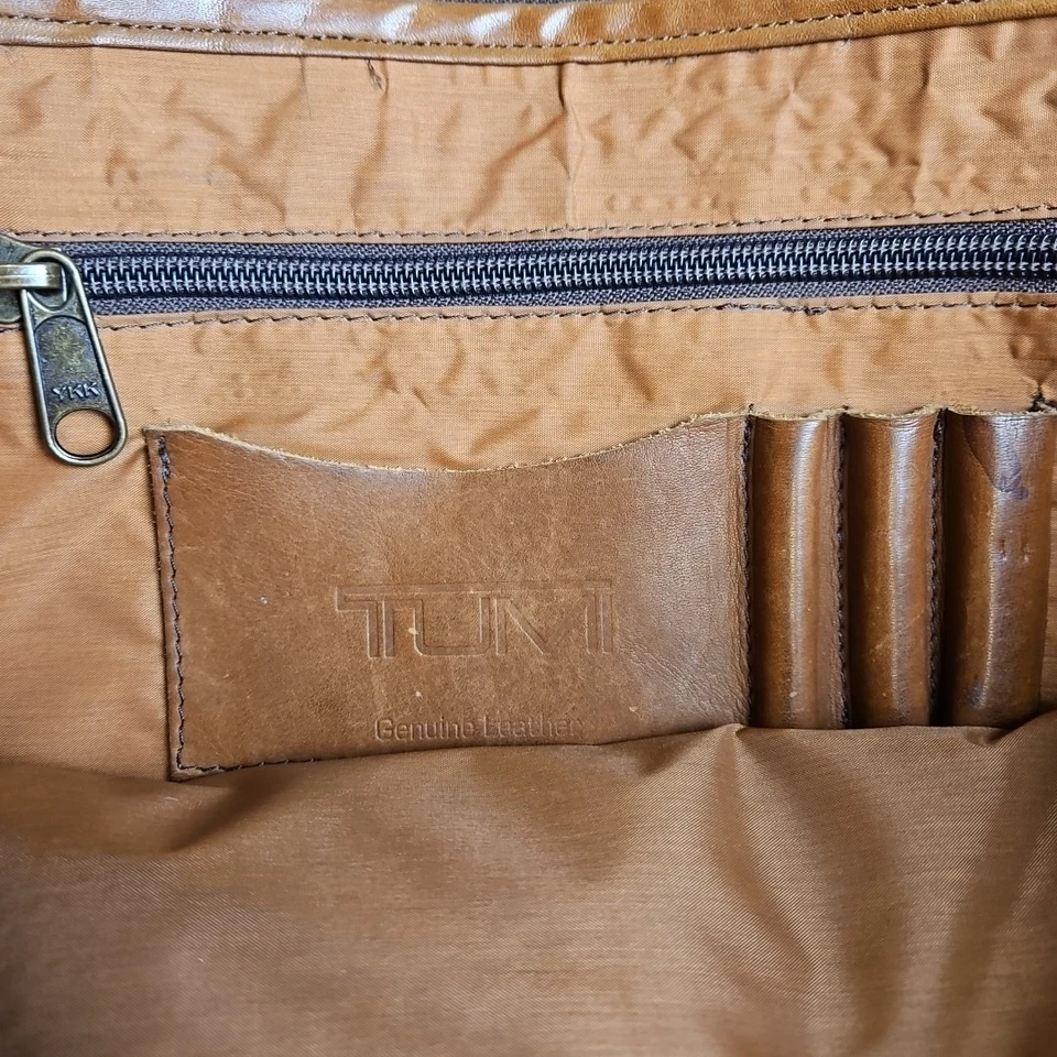 Raro Maletín Expandible de Cuero Tostado TUMI Bolso para Laptop Cartera de Viaje Foto 2 de 4
