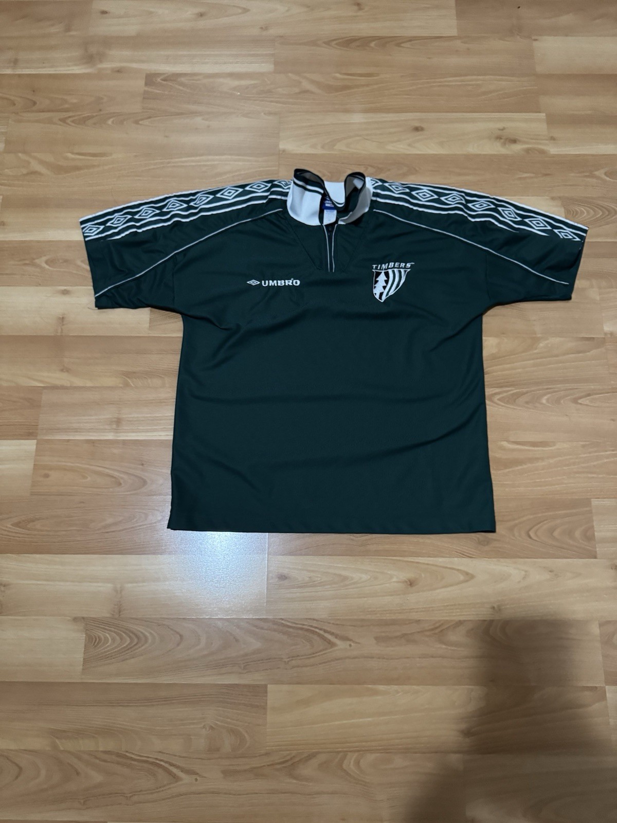 Vintage Umbro Portland Timbers 2001 Soccer Jersey A-League Medium Rare Green