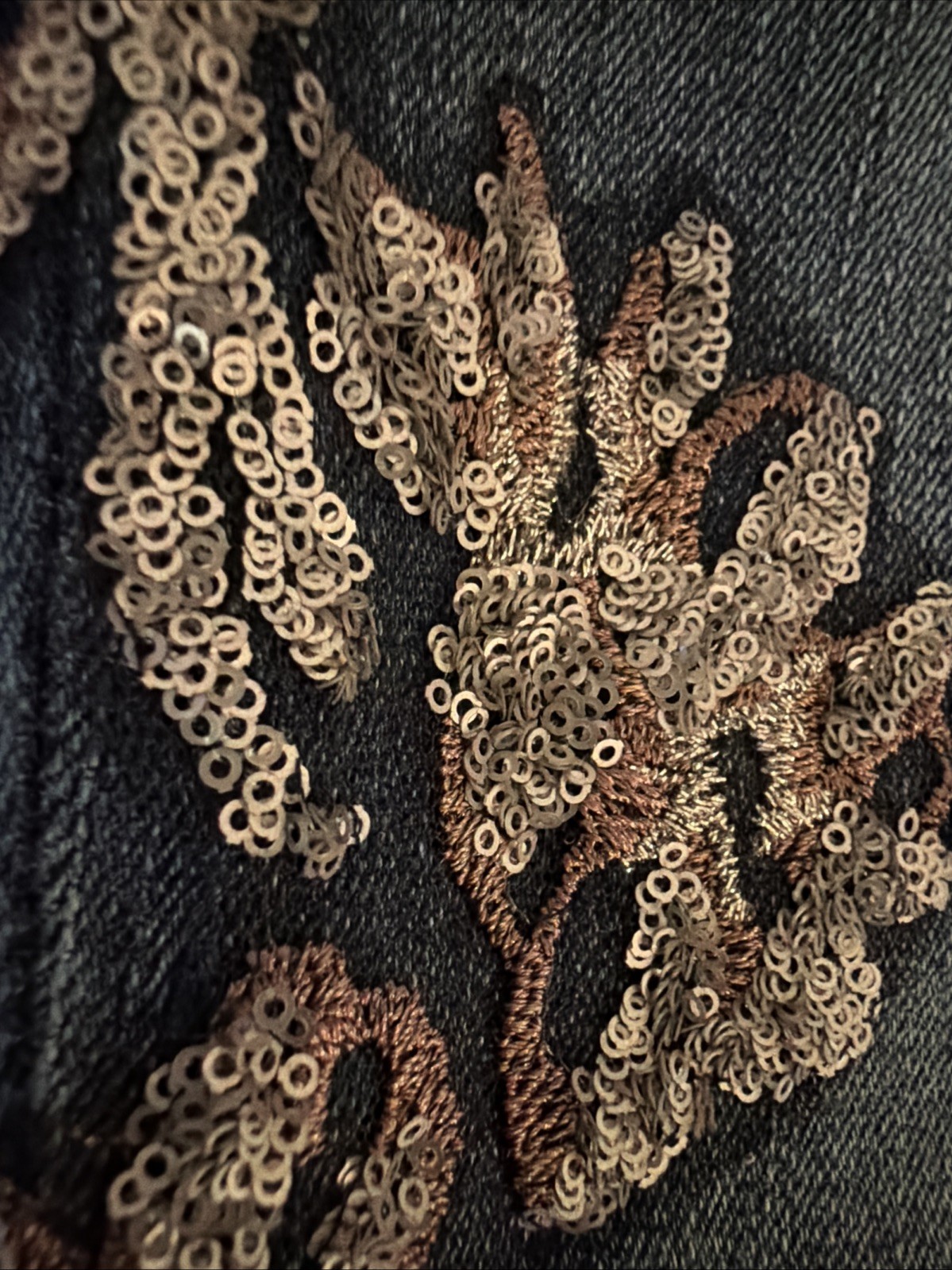 White House Black Market The Slim Floral Sequin Embroidered Jeans Size 8p 32x29 image 3