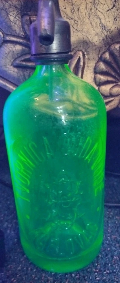 Vaselina eslava uranio amarillo vidrio sifón Seltzer botella Karlovac, Serbia Foto 2 de 4