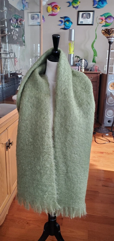 Mantón verde vintage hecho en London Hill’s Cashmere House 100 % mohair puro Foto 2 de 4