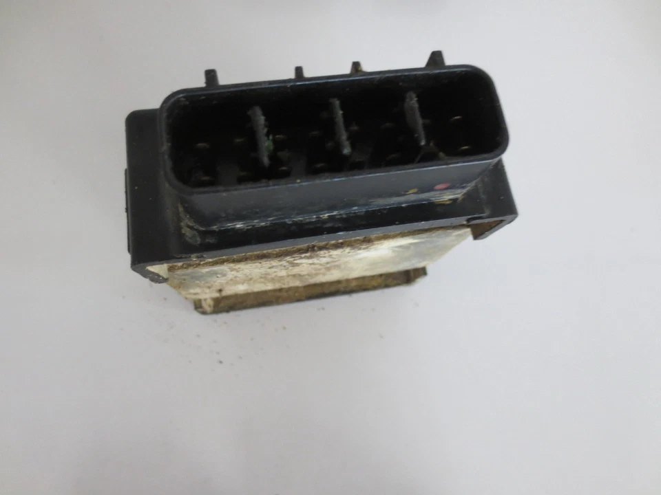 Kawasaki Teryx 750 2010 usado OEM CDI módulo de caja de control de cambio Foto 2 de 3