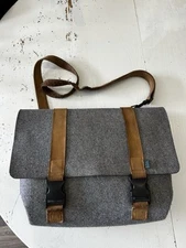 Mad Rabbit Kicking Tiger Gray Messenger Laptop Bag Leather Used Magnus MRKT