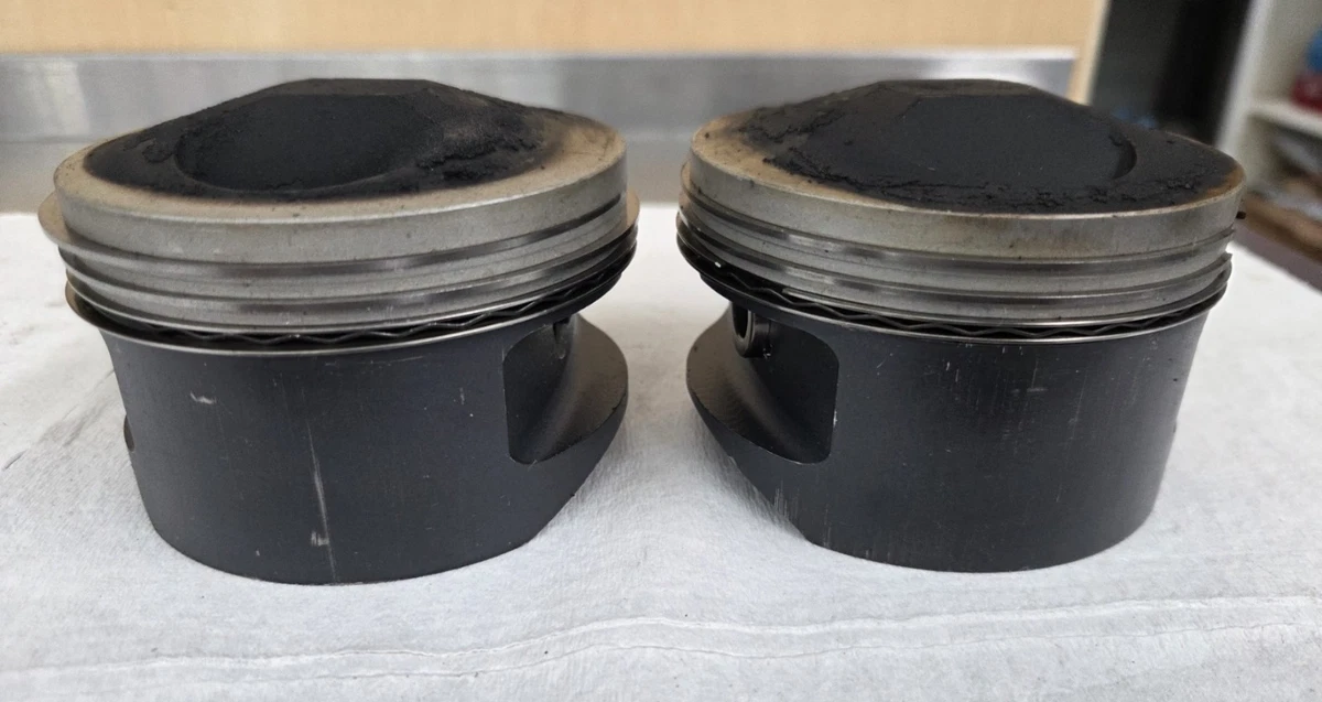 Ducati 750-F1b Pistons, Orignial Engine Pistons