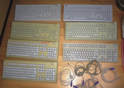 6 x Fujitsu Siemens S26381 Grau,Beige /PS2/Standard PC Tastaturen mit Kabel/gut