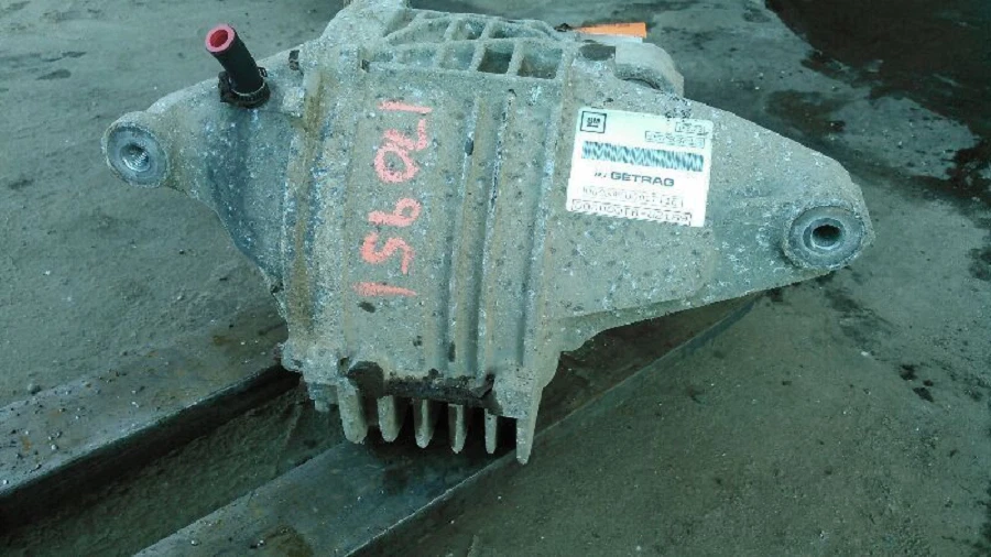 2005-2011 Cadillac STS Rear Differential Carrier Assembly 3.23 Ratio OEM  - Image 4 of 4