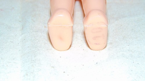 VINTAGE PLASTIC IRWIN DOLL 4 1/2" TALL - Imagen 9 de 10