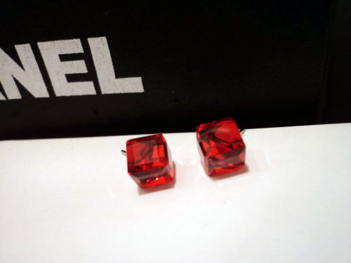 18K Gold Plated Square Cubic Crystal Stud Earrings PINK - Imagen 4 de 10