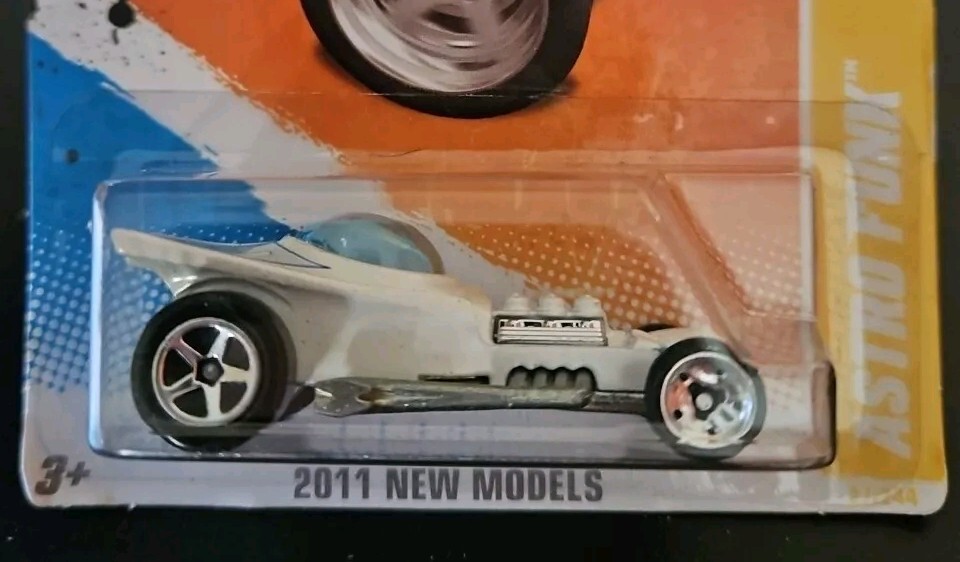 Hot Wheels Astro Funk. 2011 New Models. #27/244.  NIP (PP)