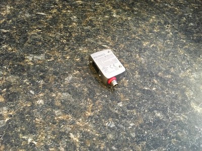 KEYENCE LR-ZH500CP IO-LINK LASER SENSOR 10-30VDC   (KB)