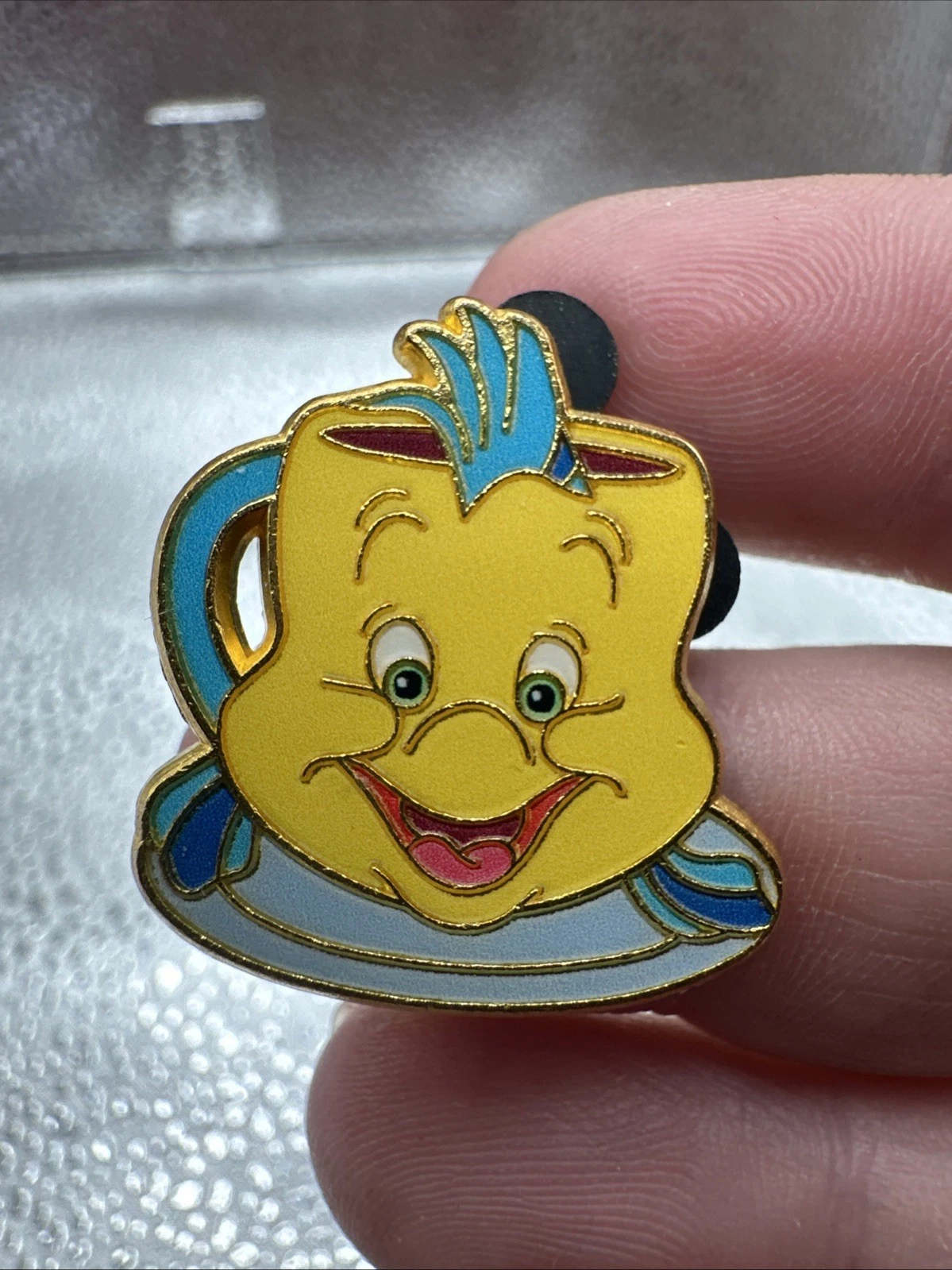 Disney Little Mermaid. Flounder Cup Pin