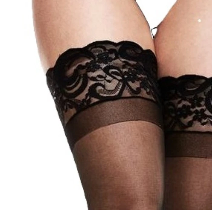 Medias hasta el muslo con banda de silicona con encaje transparente talla Queen Foto 2 de 2