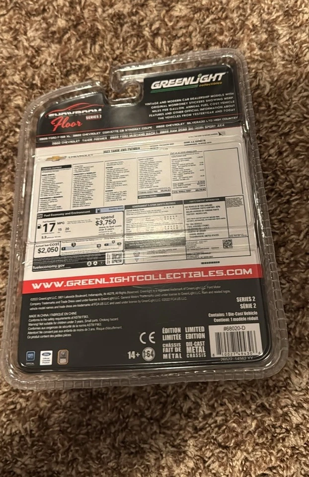 Chevrolet Tahoe Premier 2023 - Modelo Pearl escala 1 64 - Greenlight 68040B Foto 4 de 4