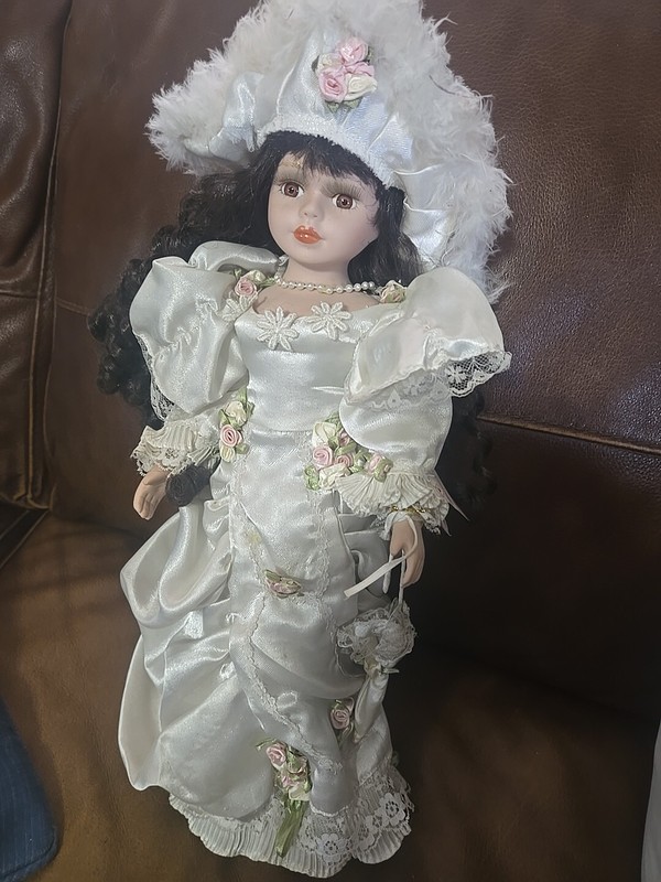 vintage porcelain doll Alice Limited Edition DOLAR Collection