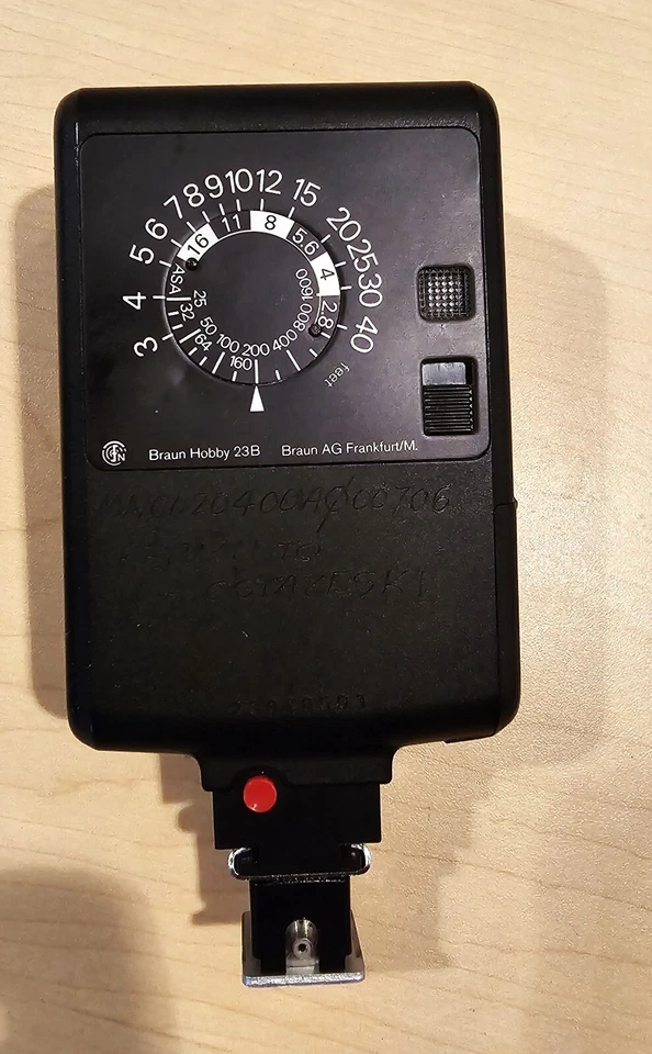 Braun Hobby 23B Electronic Flash Universal 35mm SLR film camera, Sale！ - Image 2 of 2