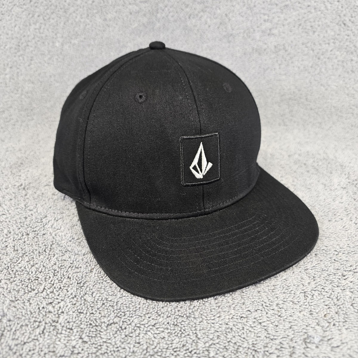 VOLCOM HAT V Square Black SnapBack Trucker Cap Hat OSFM Flatbill
