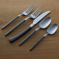 Oneida Adjacent Midnight 20 Piece Everyday Flatware Set, Service For 4