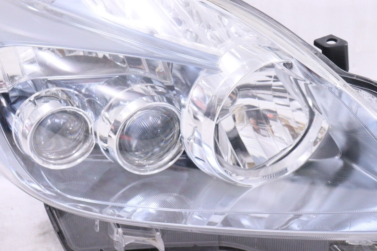 Toyota Prius ZVW30 LED Right Headlight Projector Lamp KOITO Toyota Prius ZVW30 LED Right Headlight Projector Lamp KOITO