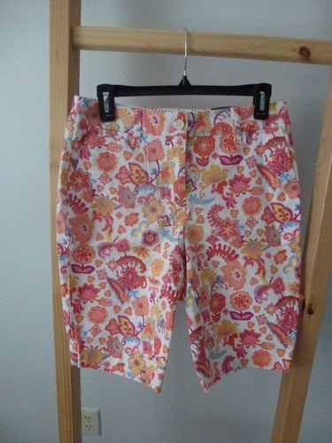 NWT TALBOTS Charming Floral Perfect Shorts - 10.5 In Inseam - 2